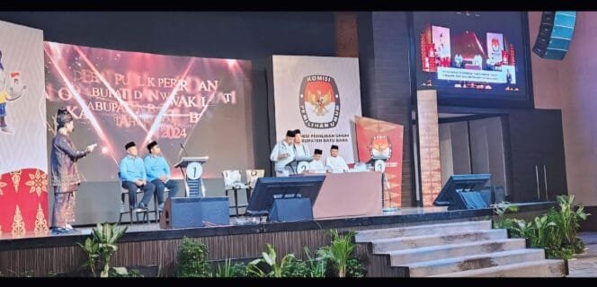 
					Debat Perdana Calon Bupati Batu Bara: Kandidat Ungkap Visi dan Misi untuk Masa Depan