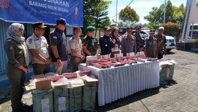 
					Bea Cukai Kuala Tanjung Musnahkan 193.792 Batang Rokok Ilegal