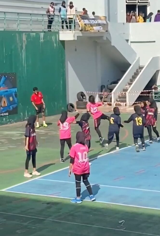 
					Kejurball Crystalin Championship Balikpapan 2024: Pertandingan Hari Ketujuh Semakin Memanas