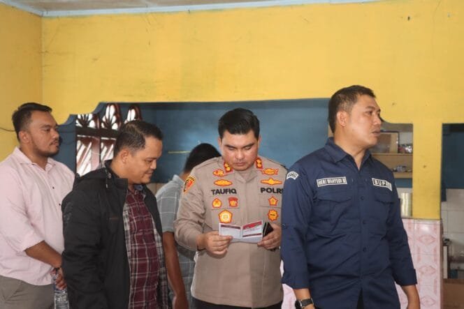 
					Kapolres Batubara dan Pj Bupati Tinjau Kesiapan Logistik Pemilu di Gudang KPU