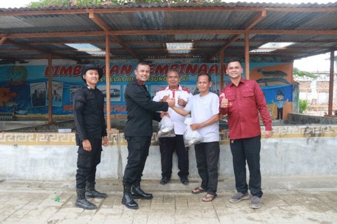 
					Dukung Ketahanan Pangan, Lapas Tanjungbalai Panen Ikan Patin Bagi Warga