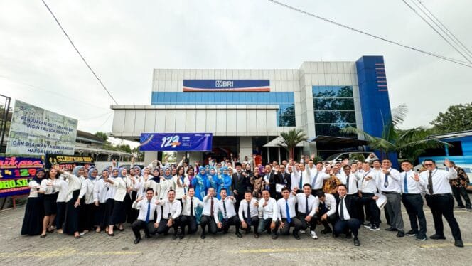 
					BRI Lubuk Pakam Gelar Upacara HUT Ke-129, Rayakan Perjalanan Panjang dan Berprestasi