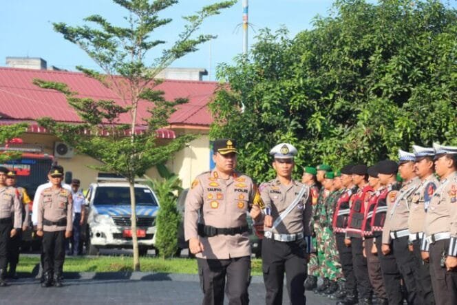 
					Polres Batu Bara Gelar Apel Pasukan Operasi Lilin Toba 2024 untuk Amankan Natal dan Tahun Baru