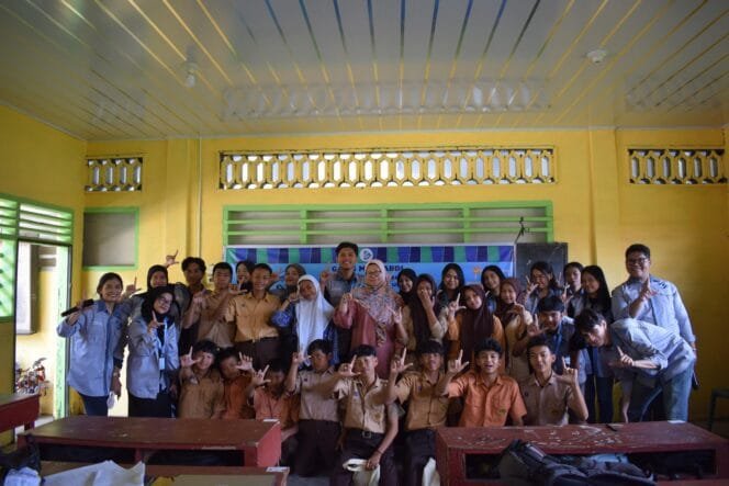 
					Garis Literasi FISIP USU Adakan Sosialisasi Pencegahan Cybercrime Pada Siswa SMP.