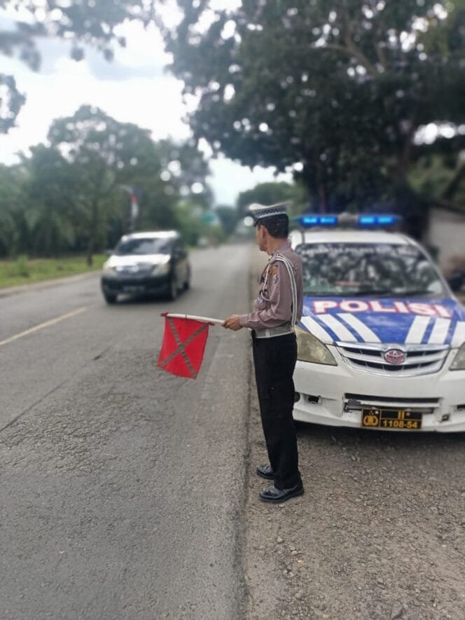 
					Satlantas Polres Batu Bara Gelar Patroli Kibas Bendera, Cegah Balap Liar dan Kejahatan Jalanan