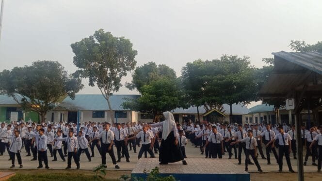 
					Mewujudkan Indonesia Emas 2045: UPT SMPN 1 Lima Puluh Bentuk SDM Unggul melalui Pembiasaan Positif