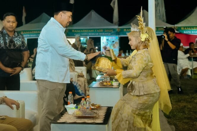 
					Bupati Batubara Buka Ramadhan Fair 2025, Dorong Pertumbuhan UMKM
