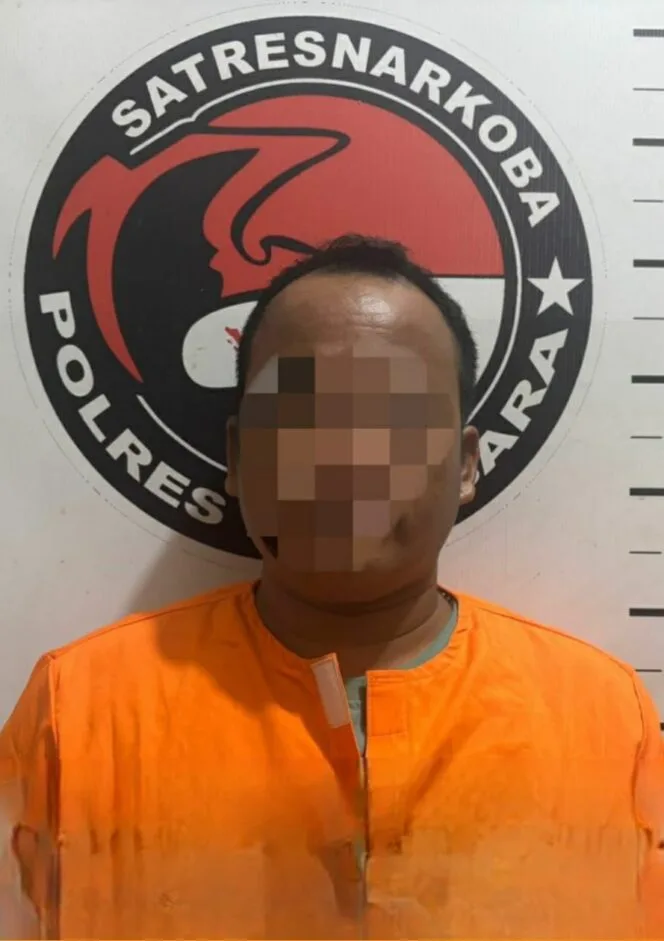 
					Polres Batu Bara Ungkap Kasus Narkotika: AM Ditangkap dengan Barang Bukti Shabu dan Ganja