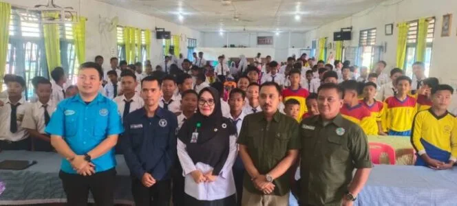 
					Cegah Generasi Muda dari Narkoba, BNNK dan IWO Gelar Sosialisasi di SMPN 1 Lima Puluh