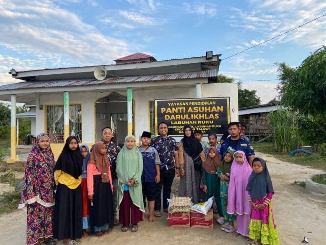 
					Rayakan HUT Ke-47, DPD AMPI Batu Bara Berbagi Sembako di Panti Asuhan Darul Ikhlas