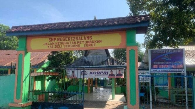 
					Wabup Tidak Pernah Menyegel Langsung SMP Negeri 2 Galang