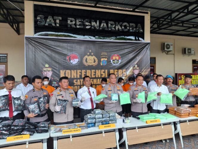 
					Sat Narkoba Polres Batu Bara Gagalkan Peredaran 28 Kg Sabu, Ribuan Jiwa Terselamatkan