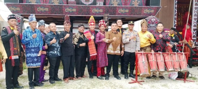 
					Semarak Pawai Pembukaan PSBD VII Batu Bara, Kapolsek Indrapura Dukung Pelestarian Budaya Lokal