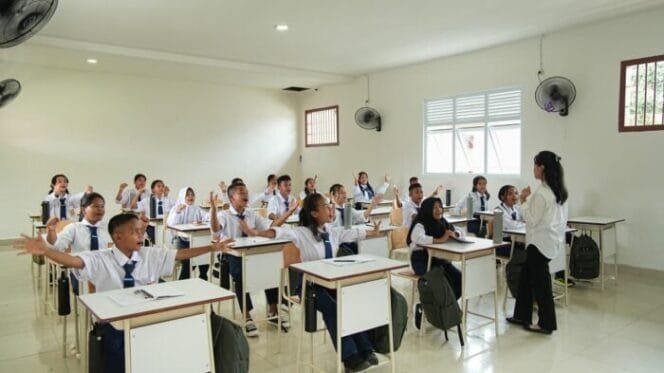 
					Beban Kerja Guru Berdasarkan Permendikbud 11/2025 *Sesuai Hitungan: 37,5 Jam per Pekan