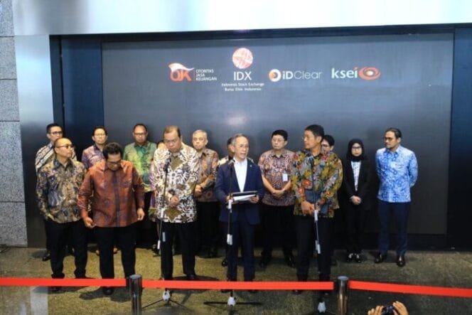 
					OJK Tegaskan Komitmen Perkuat Transparansi Dan  Integritas Pasar Modal Indonesia