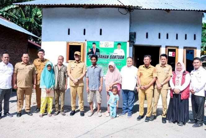 
					Wabup Sergai Serahkan Bantuan RST Kemensos, Tinjau Koperasi Merah Putih di Desa Mangga Dua