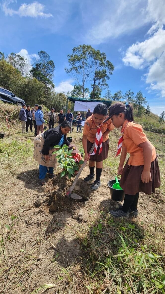 
					INALUM dan PJT 1 Perkuat Konservasi Daerah Tangkapan Air Danau Toba