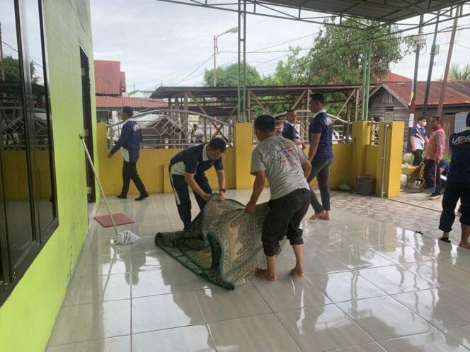 
					Jelang Ramadhan, Lapas Tanjung Balai Sikat Musholla Sampai Kinclong