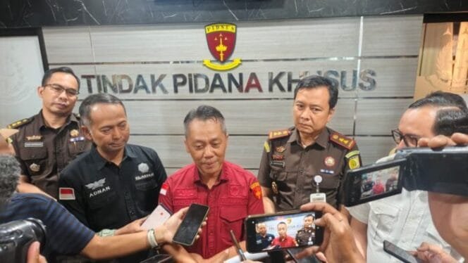 
					Gaji Dobel di Probolinggo Berujung Setop Penyidikan, Uang Negara Dipulihkan Rp118 Juta