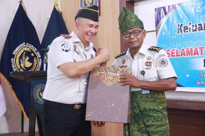 
					Kasubsi Keamanan Lapas Tanjungbalai Purna Bakti, Pengabdian Puluhan Tahun Ditutup dengan Haru