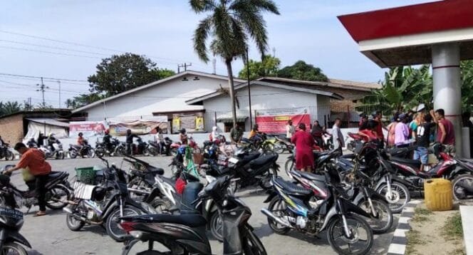 
					BBM Lagi Sensitif, Jerigen Tetap Dilayani: SMSI Batu Bara Angkat Suara