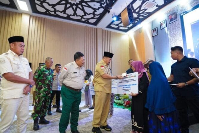 
					Tak Sekadar Janji Pascabencana, Bupati Batu Bara Kawal Bantuan Rp1,86 Miliar Untuk 84 Keluarga Terdampak