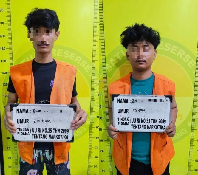 
					Ekstasi Beredar di Namo Rambe, Dua Pria Diamankan Sat Narkoba Polresta Deli Serdang
