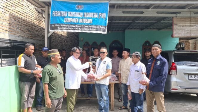 
					PWI Batu Bara Berbagi Qurban, SMSI Nilai Solidaritas Wartawan Makin Terjaga