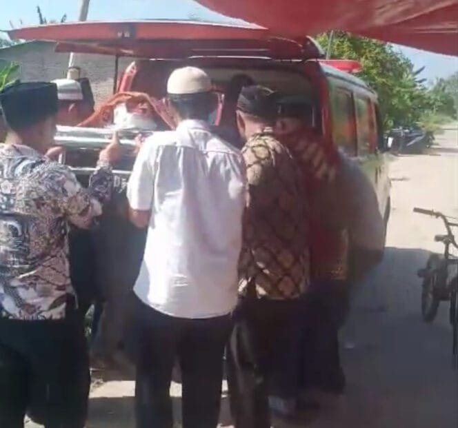 
					Gerak Cepat Ambulans PP Batu Bara Jemput Jenazah Lansia Ke Kampung Halaman