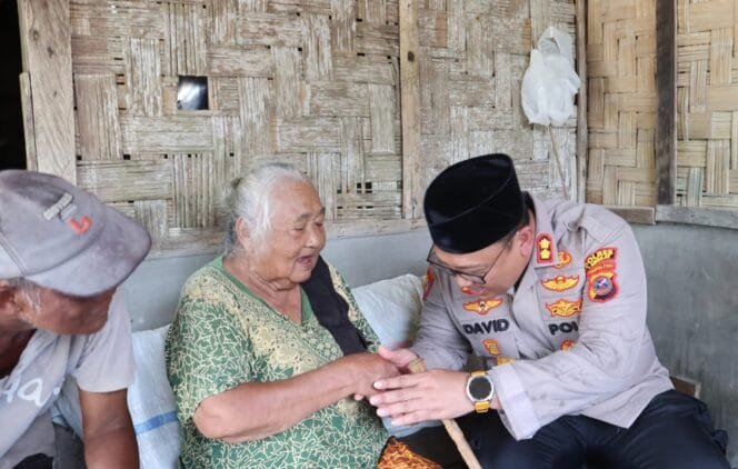 
					Lansia di Secanggang Mohon Bantuan, Kapolres Langkat Langsung Merespon Dengan Langsung Mengunjungi dan Menemui Langsung Dikediamannya