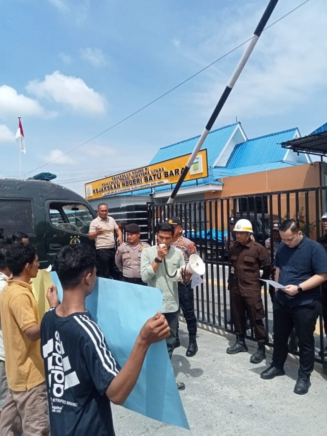
					Soroti Proyek Box Culvert dan Turap Perumnas Lima Puluh, FPBB Minta Kejari Batu Bara Turun Tangan