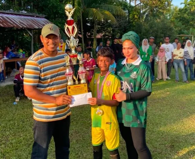 
					SSB Tunas Muda Medan Juara Piala Saktiawan Sinaga U-12, Taklukkan Surya Utama Lewat Adu Penalti Dramatis