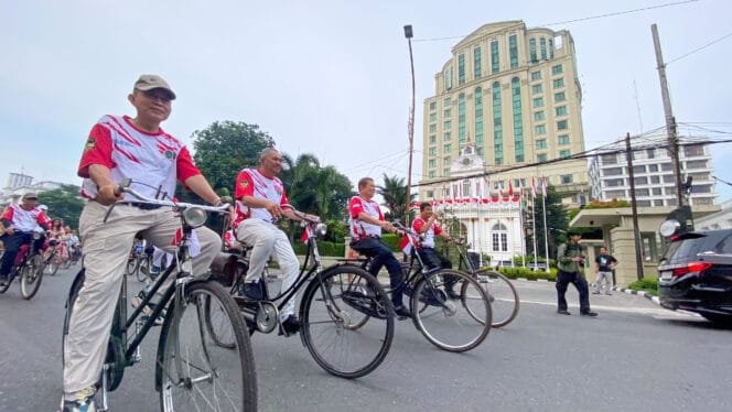 
					Pj Sekdaprovsu Ajak Masyarakat Isi Kemerdekaan dengan Karya, Prestasi, dan Semangat Persatuan di Semarak HUT RI