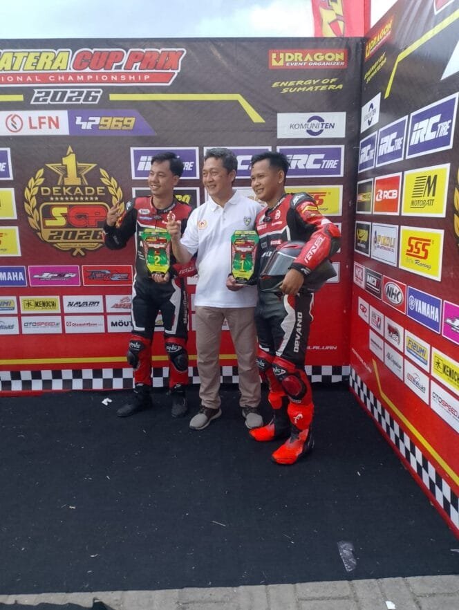 
					Edo Adika Teddy Kembali Tunjukkan Taji, Sabet Juara 1 Class 150cc Sport Fairing SCP National Championship 2026